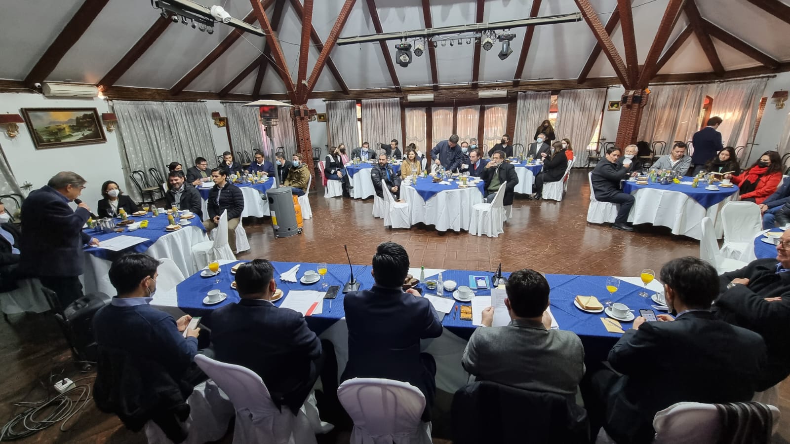Delegado Presidencial, junto a Seremis de la Región Metropolitana, realizan conversatorio con empresarios de San Bernardo