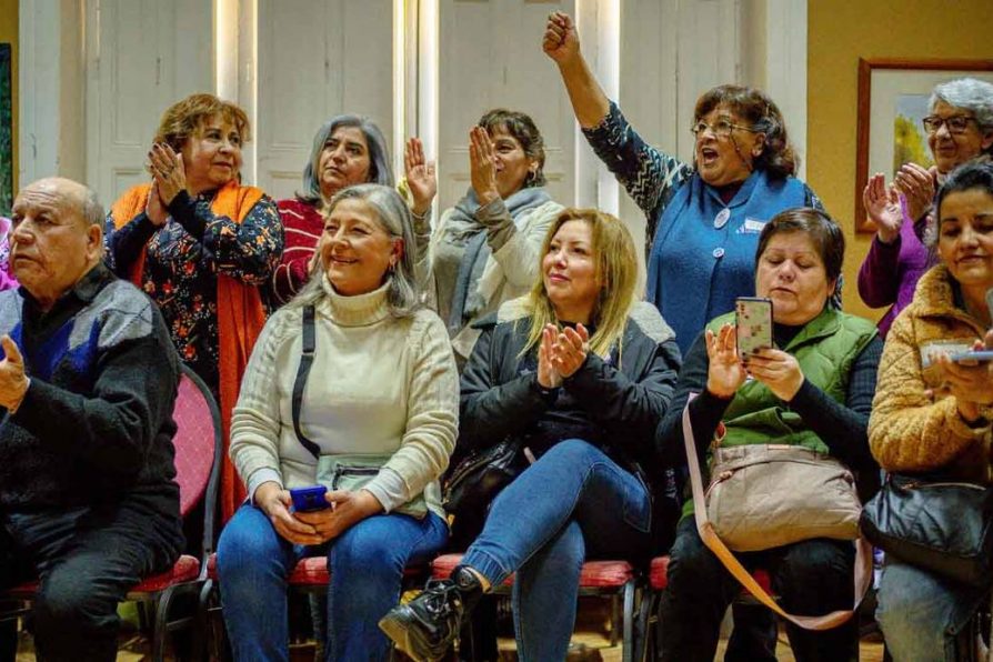 Red Local de Apoyos y Cuidados se extiende por Chile: Conoce cuáles son sus beneficios