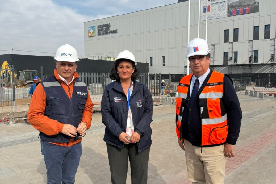 Delegada Provincial de Maipo, Seremi de Obras Públicas y Alcalde, realizar visita inspectiva a obras del próximo hospital de Buin.